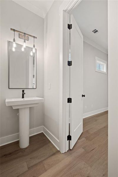 Image 33 of a home in .