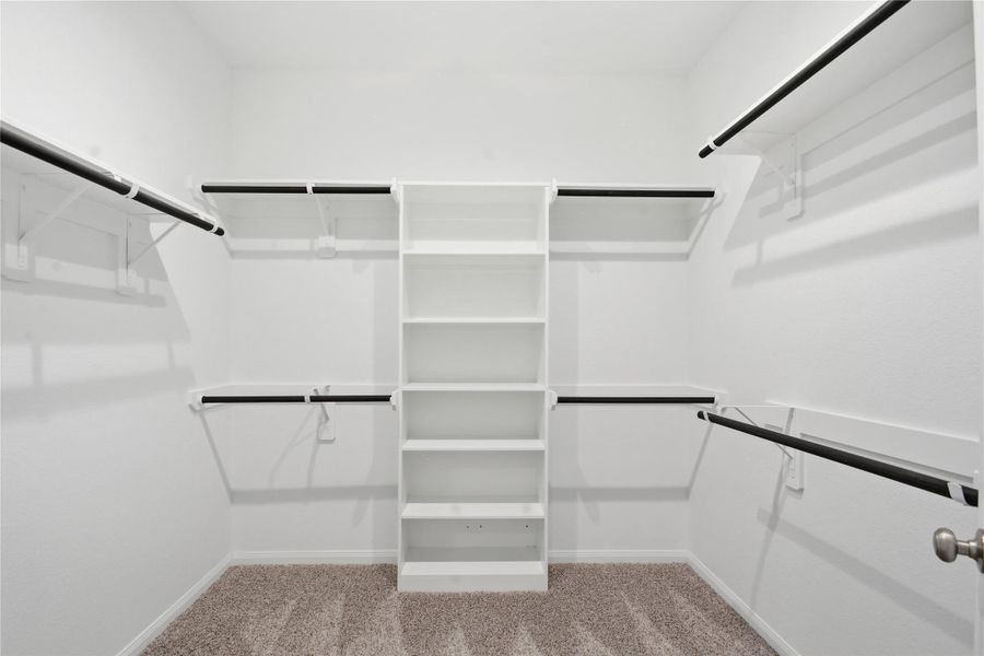 Huge primary wardrobe with built in shelving! Huge primary wardrobe with built in shelving!