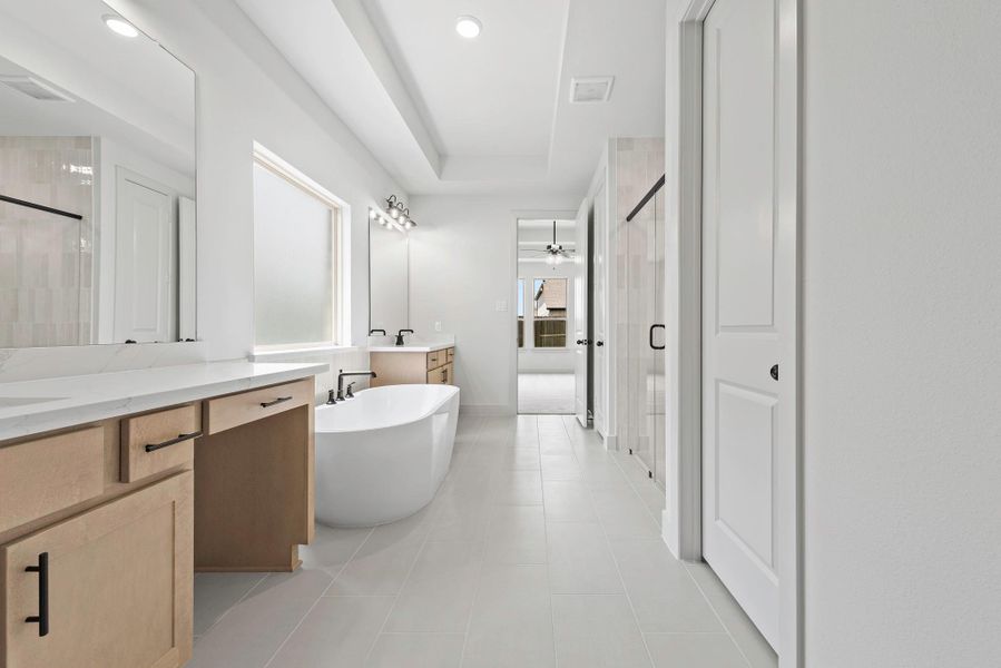 Furnished interior view inside a new home in Candela, Richmond (Image 10).