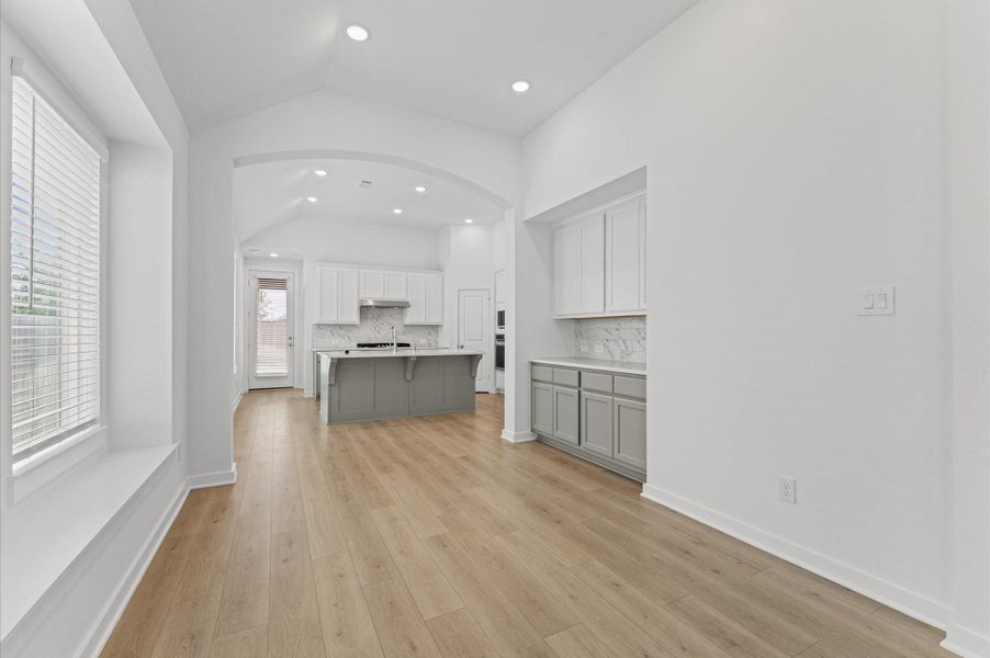 Spacious, unfurnished interior of a new home in , Manvel (Image 14).