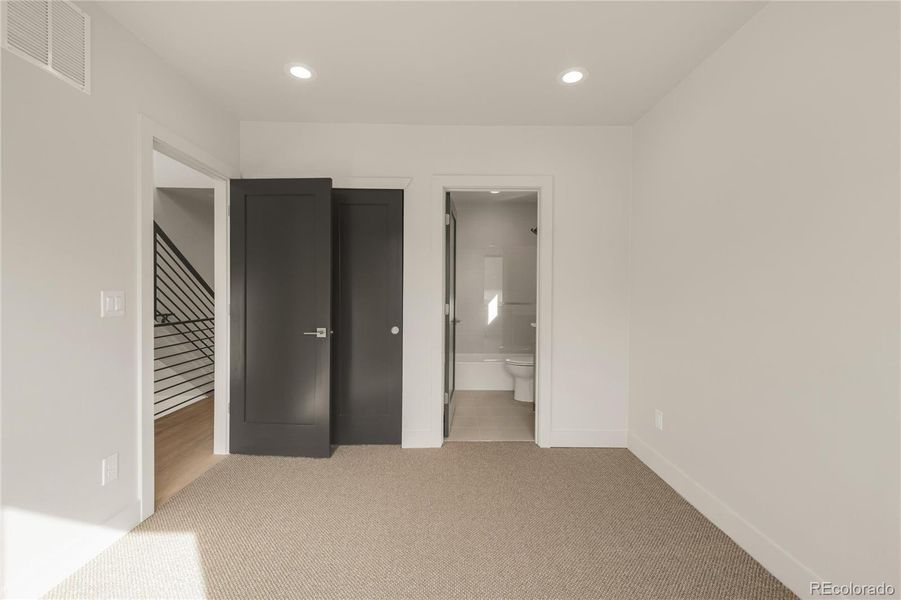 Spacious, unfurnished interior of a new home in , Denver (Image 19).