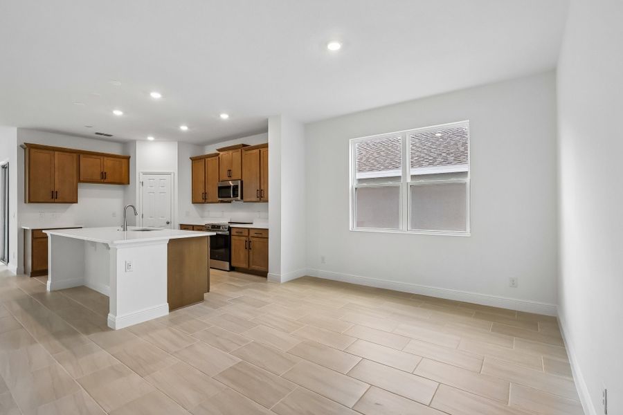 Furnished interior view inside a new home in Trinity Lakes, Groveland (Image 4).