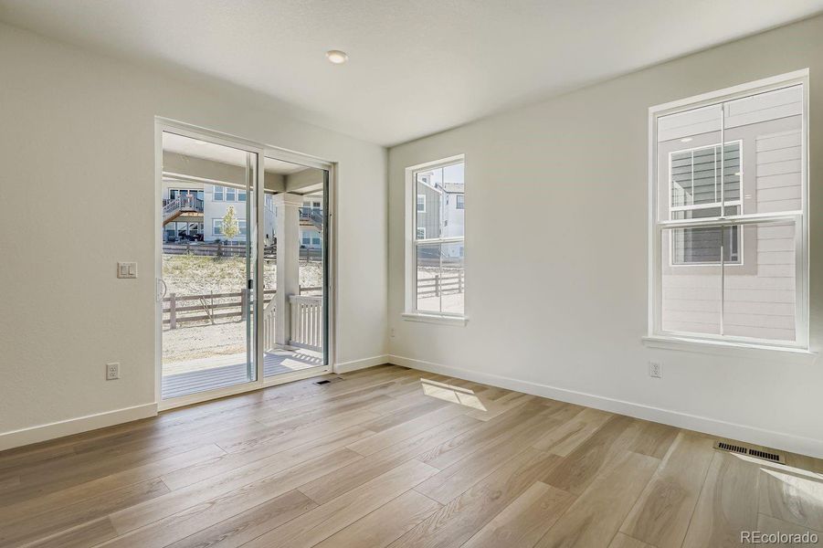 Spacious, unfurnished interior of a new home in Macanta: The Grand Collection, Castle Rock (Image 9).