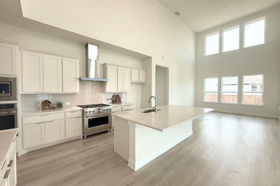 Furnished interior view inside a new home in Sweetgrass, Haslet (Image 11).
