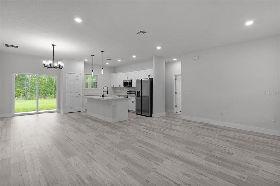 Spacious, unfurnished interior of a new home in , Citrus Springs (Image 19).