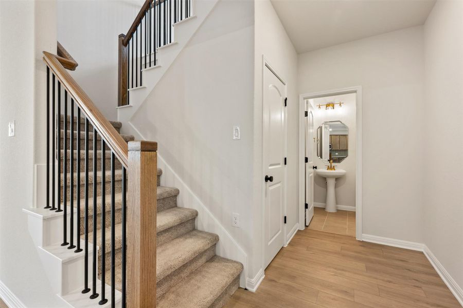 Spacious, unfurnished interior of a new home in Patterson Ranch, Georgetown (Image 25).