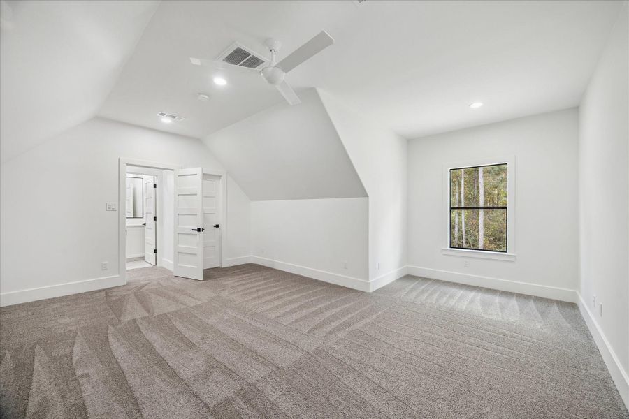 Spacious, unfurnished interior of a new home in , Waller (Image 18).