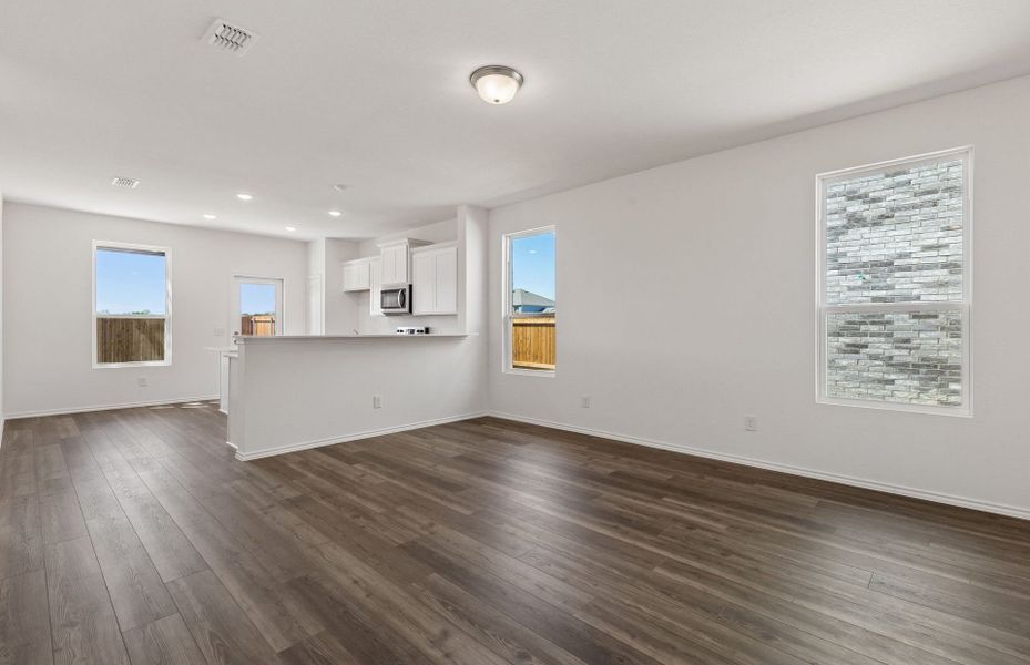 Representative unfurnished interior of a home built from the Adams by Centex in Clearhaven, Princeton (Image 17). Representative unfurnished interior of a home built from the Adams by Centex in Clearhaven, Princeton (Image 17).