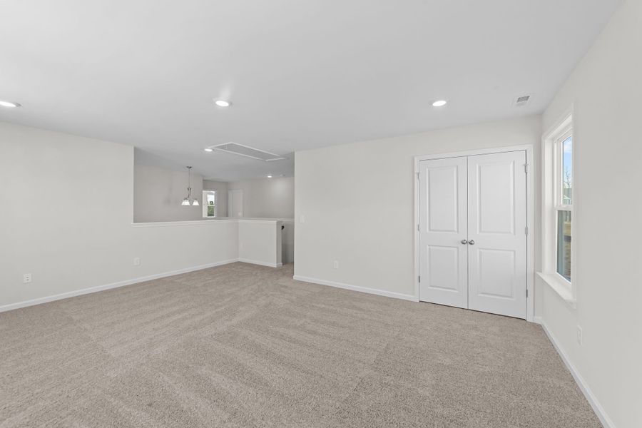 Spacious, unfurnished interior of a new home in Neill's Pointe, Angier (Image 31).
