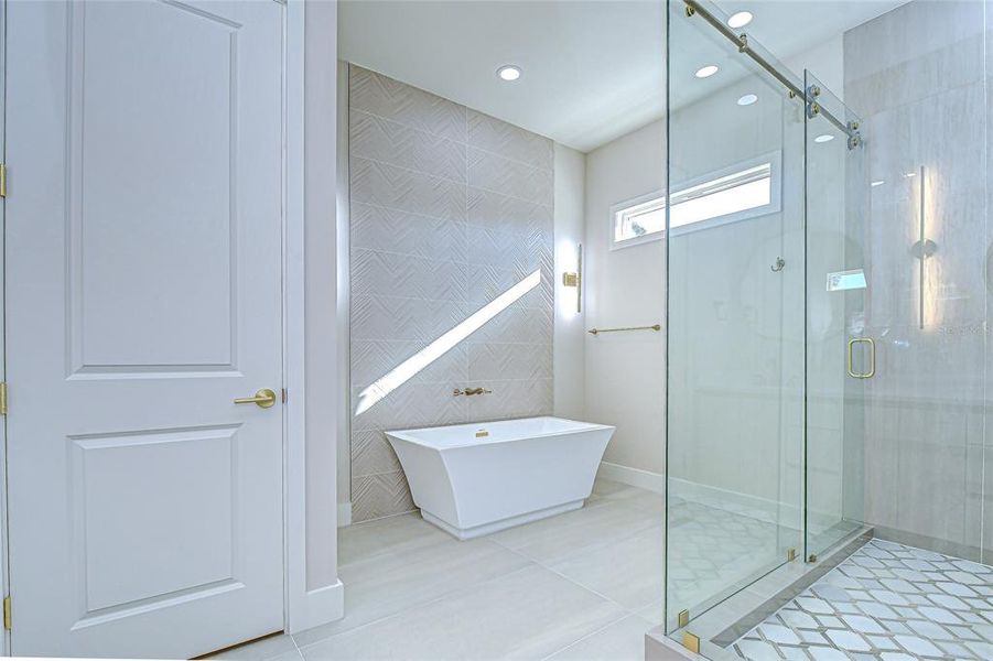 Furnished interior view inside a new home in , Tampa (Image 52).