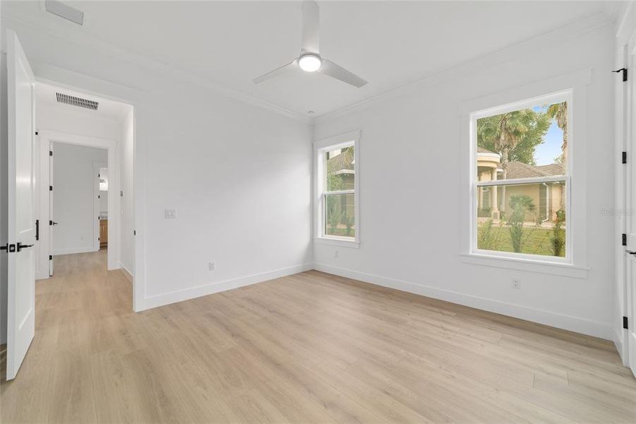 Spacious, unfurnished interior of a new home in , Ocala (Image 44).