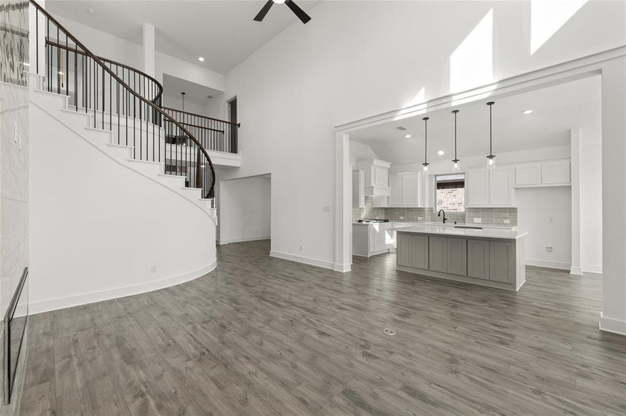 1505 Robinson  Family 3