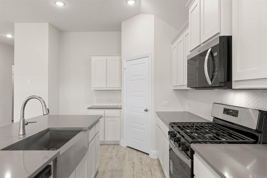 12. 108 Meadow - Kitchen (4) 12. 108 Meadow - Kitchen (4)