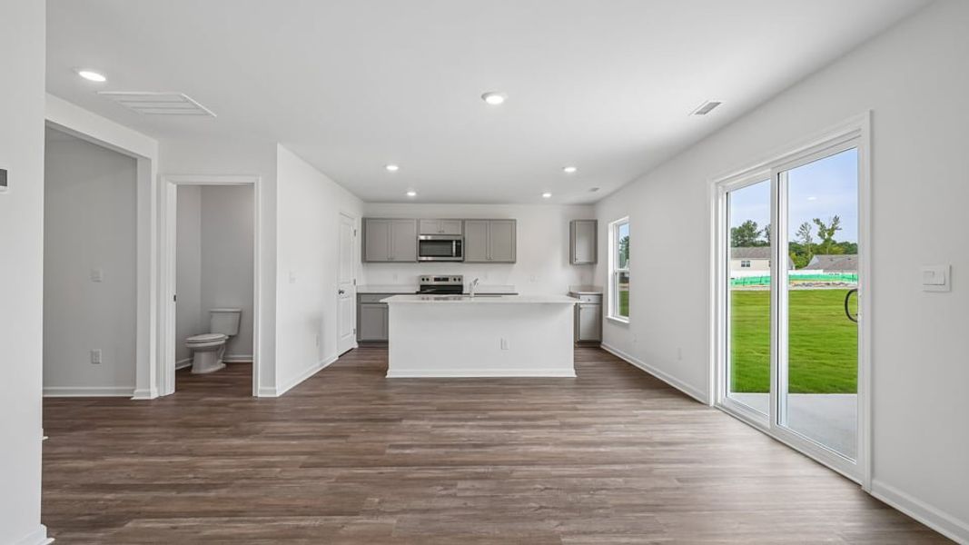 Spacious, unfurnished interior of a new home in Mangum Farms, Stem (Image 14).