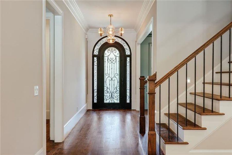 Spacious, unfurnished interior of a new home in , Athens (Image 29).