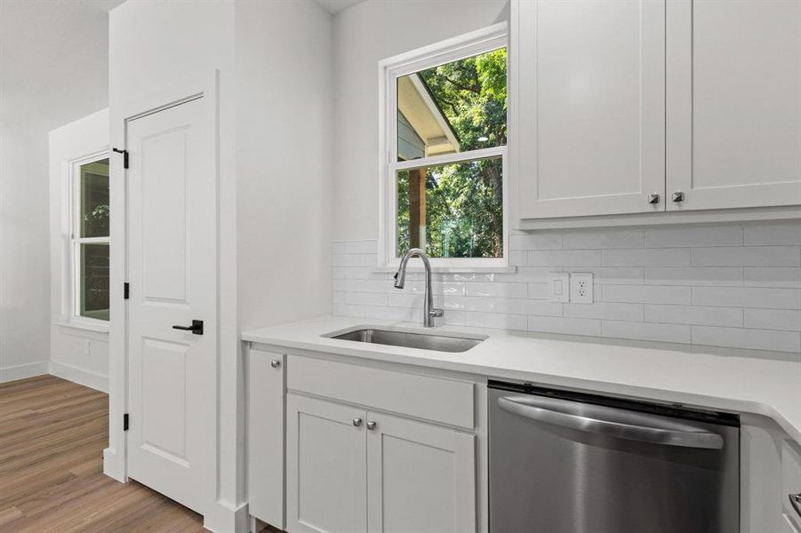 Furnished interior view inside a new home in , Denison (Image 5).