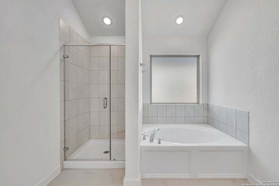 Furnished interior view inside a new home in Mesquite Ridge, San Antonio (Image 8).