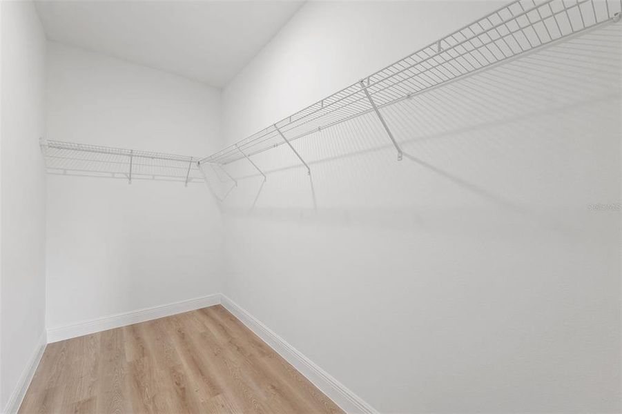 Spacious, unfurnished interior of a new home in , Ocala (Image 32).