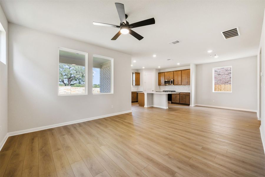Spacious, unfurnished interior of a new home in The Cottages at La Cima, San Marcos (Image 15). Spacious, unfurnished interior of a new home in The Cottages at La Cima, San Marcos (Image 15).