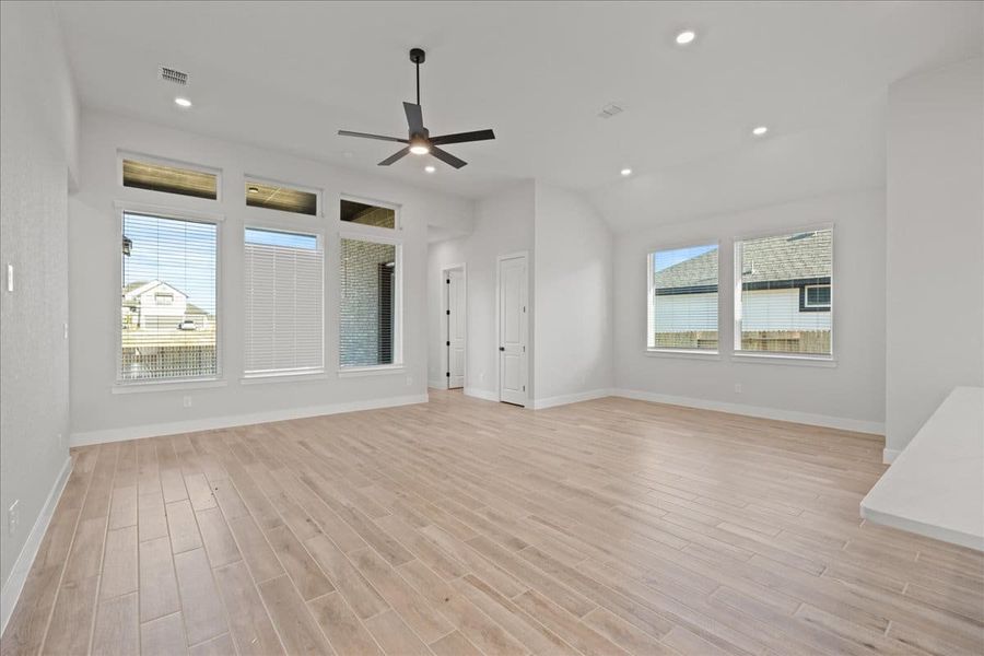 Spacious, unfurnished interior of a new home in Village at Three Oaks, Seguin (Image 24). Spacious, unfurnished interior of a new home in Village at Three Oaks, Seguin (Image 24).