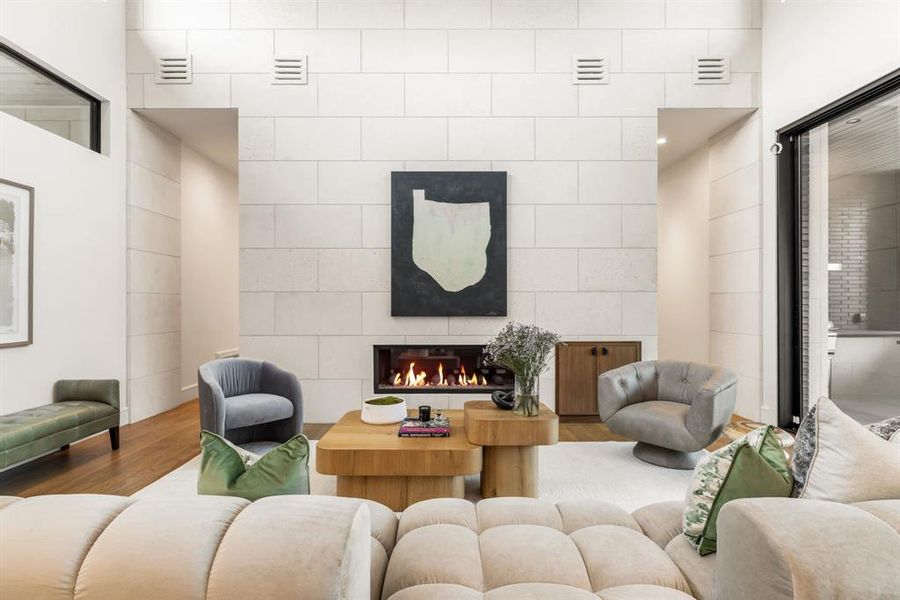 Furnished interior view inside a new home in , Dallas (Image 5).