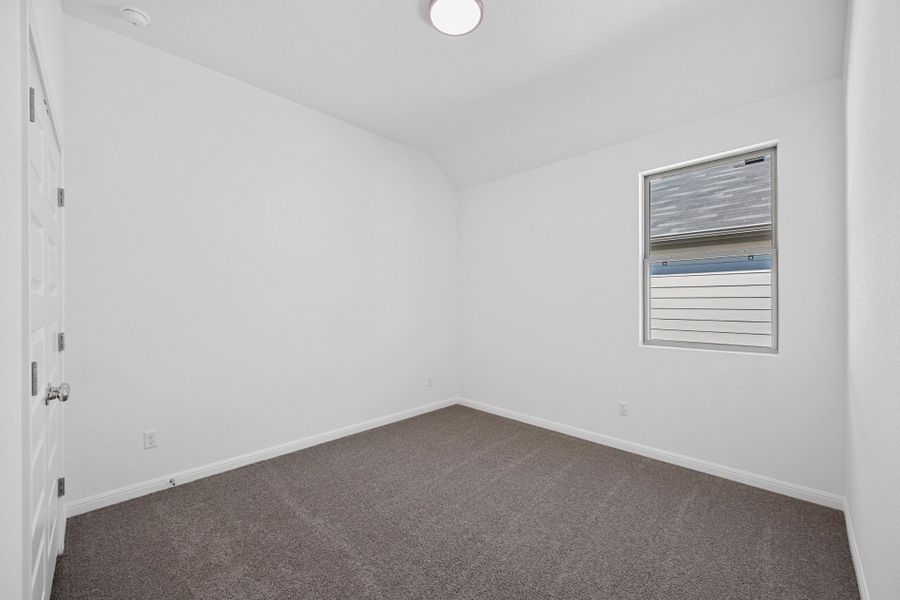 Spacious, unfurnished interior of a new home in Trinity Ranch, Elgin (Image 25).