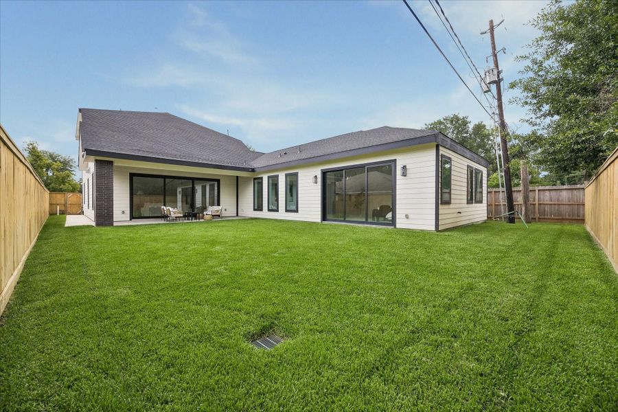 Spacious backyard offering ample room for outdoor living and the flexibility to design a future pool or garden retreat. Spacious backyard offering ample room for outdoor living and the flexibility to design a future pool or garden retreat.