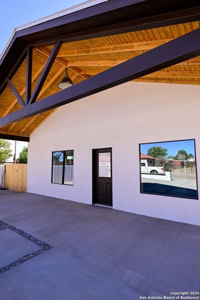 Image 17 of a home in .