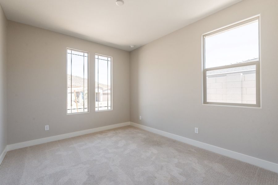 Representative unfurnished interior of a home built from the Larkspur by DRB Homes in The Villas at Mystic, Peoria (Image 22).