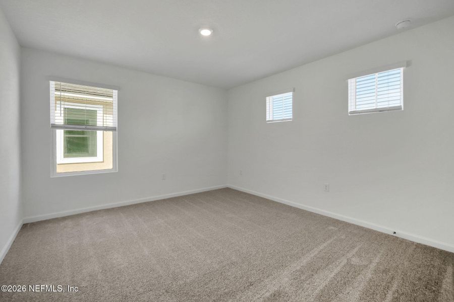 Spacious, unfurnished interior of a new home in Cedar Creek, Jacksonville (Image 40).