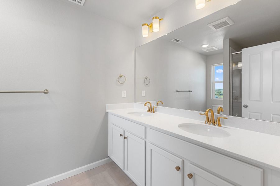 Furnished interior view inside a new home in Spring Valley, Longmont (Image 5).