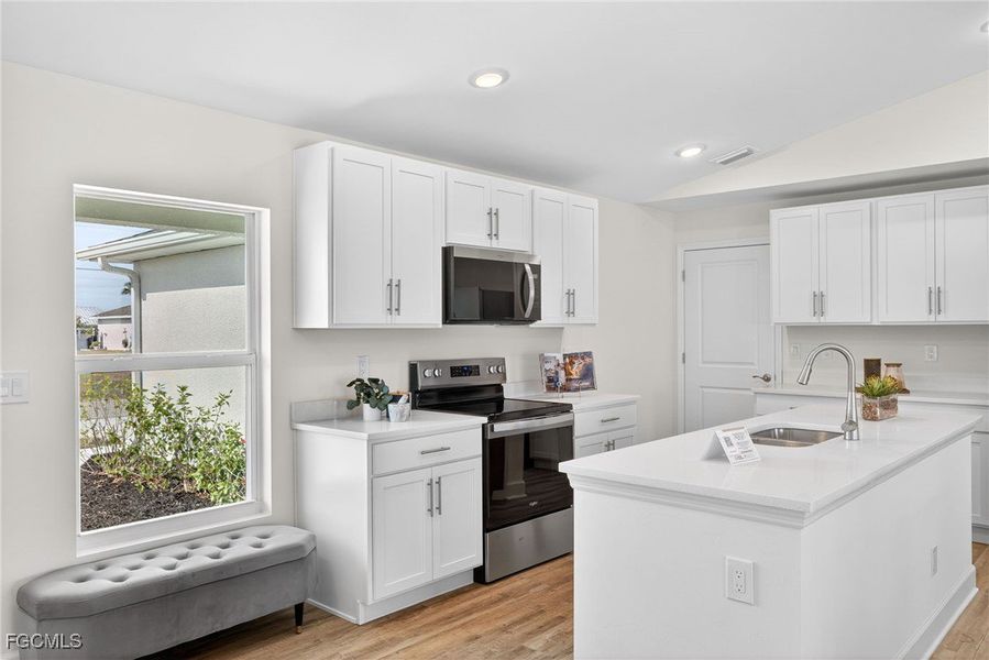Furnished interior view inside a new home in Cape Coral, Cape Coral (Image 17).