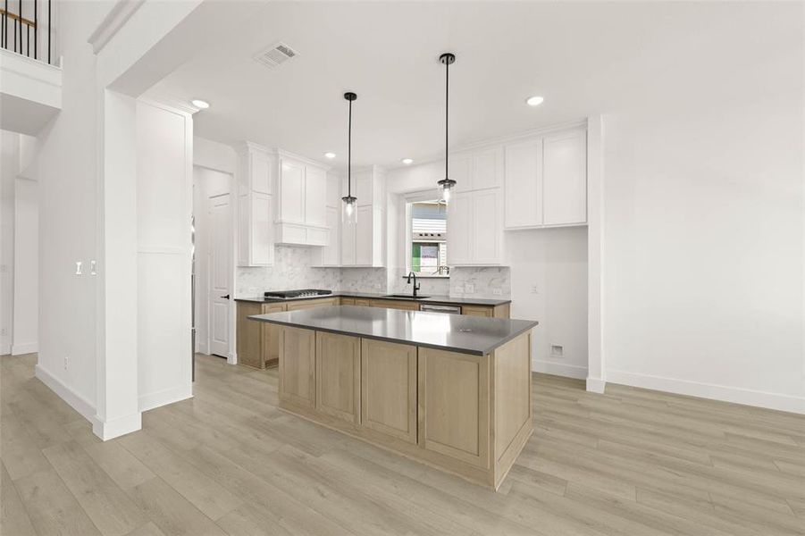 1409 Heron- Kitchen-2