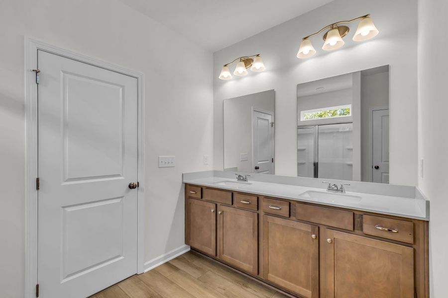 Double vanities in primary en suite bathroom! Double vanities in primary en suite bathroom!