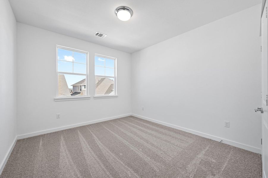Spacious, unfurnished interior of a new home in , Buda (Image 11).