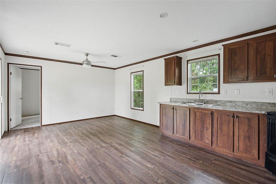 Spacious, unfurnished interior of a new home in , Astor (Image 10).