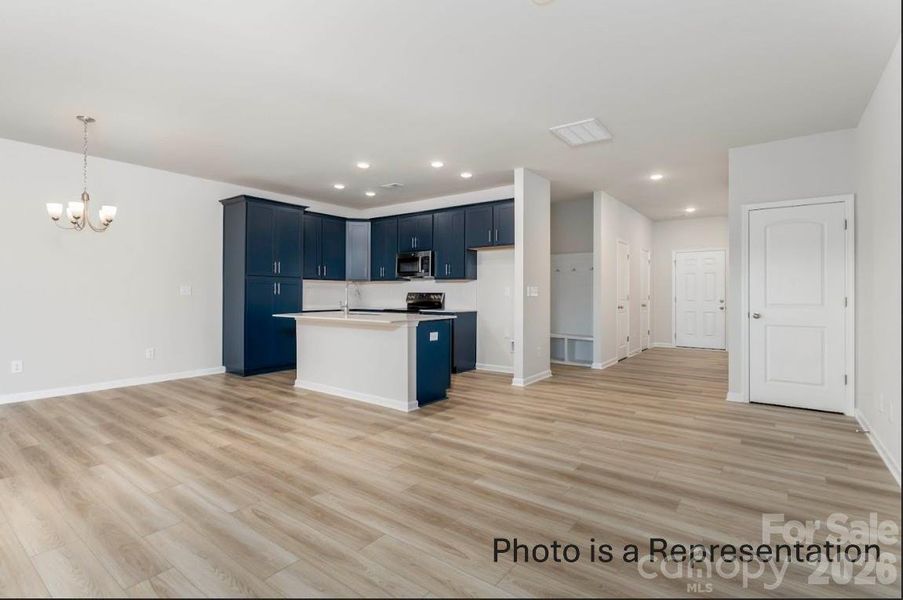 Spacious, unfurnished interior of a new home in Sierra Ridge, Gastonia (Image 10).