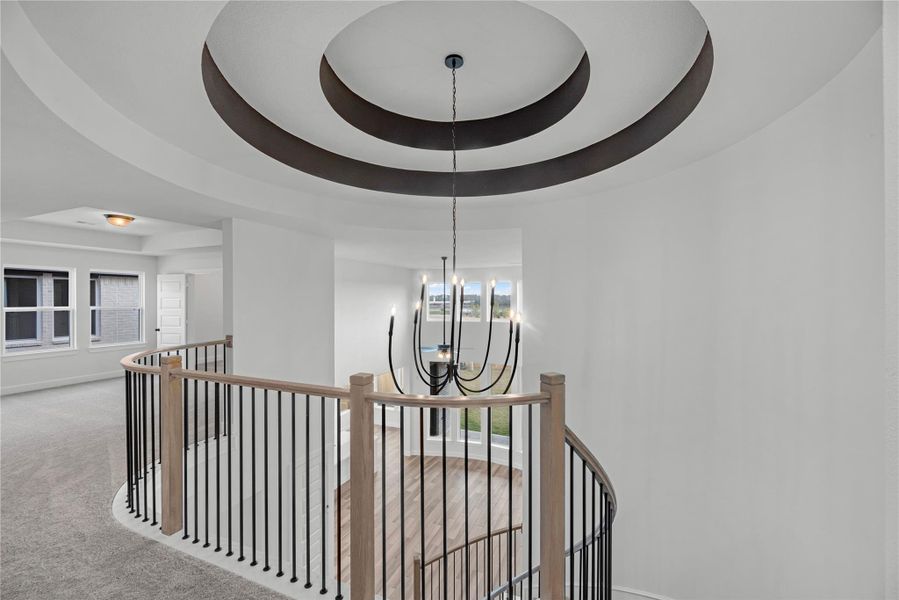 Representative image. Features, selections and colors may vary.