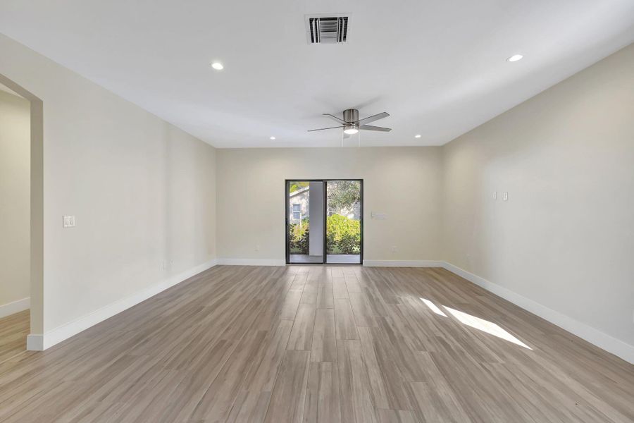 Image 25 of a home in .