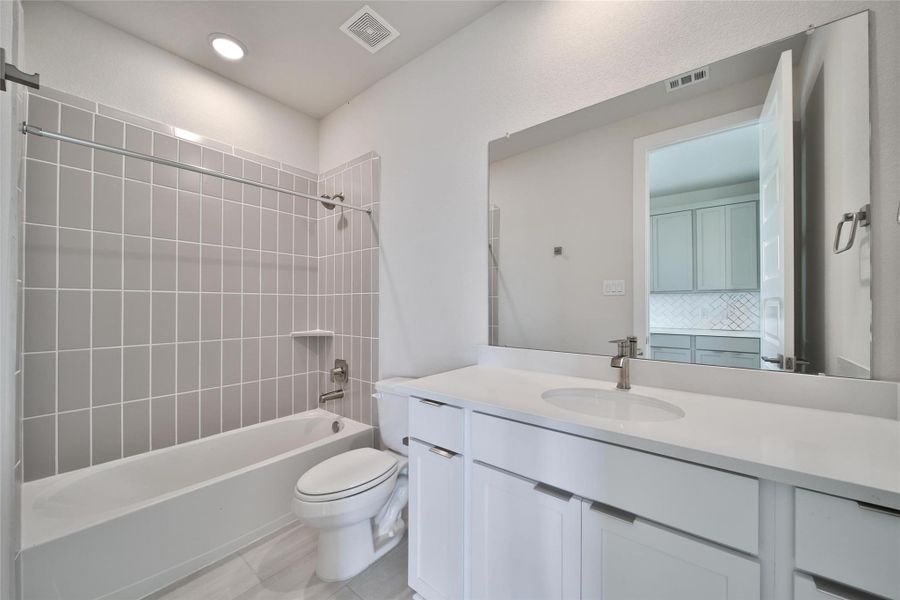 Furnished interior view inside a new home in Lago Pointe, Seabrook (Image 3).