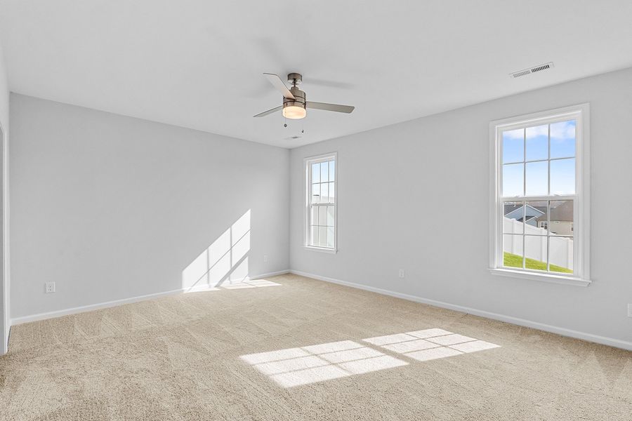 Spacious, unfurnished interior of a new home in Hanes Lake, Winston-Salem (Image 25).