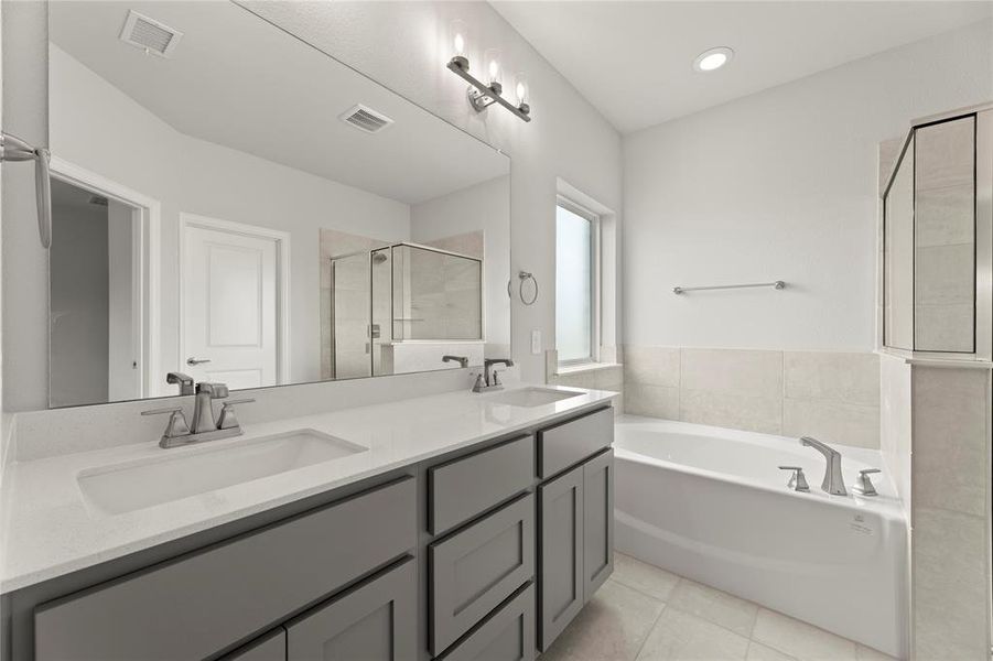 Furnished interior view inside a new home in Creekside, Royse City (Image 9).