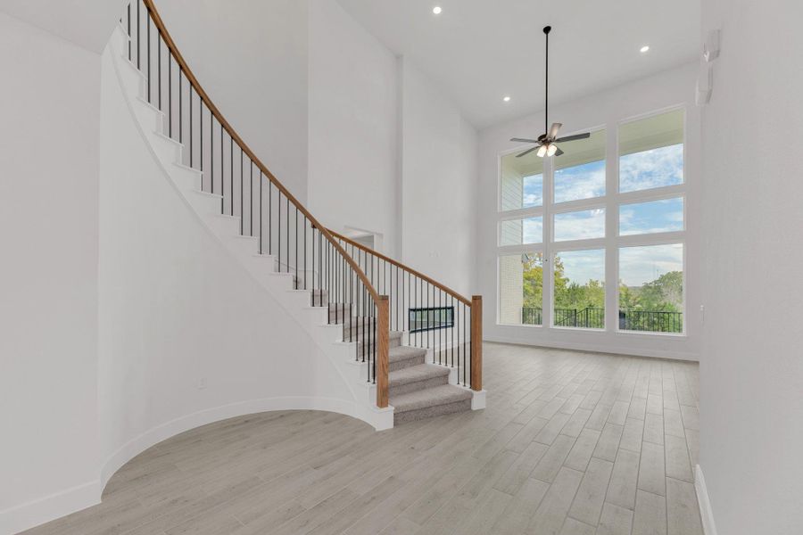 Spacious, unfurnished interior of a new home in Santa Rita Ranch - 60', Liberty Hill (Image 27). Spacious, unfurnished interior of a new home in Santa Rita Ranch - 60', Liberty Hill (Image 27).