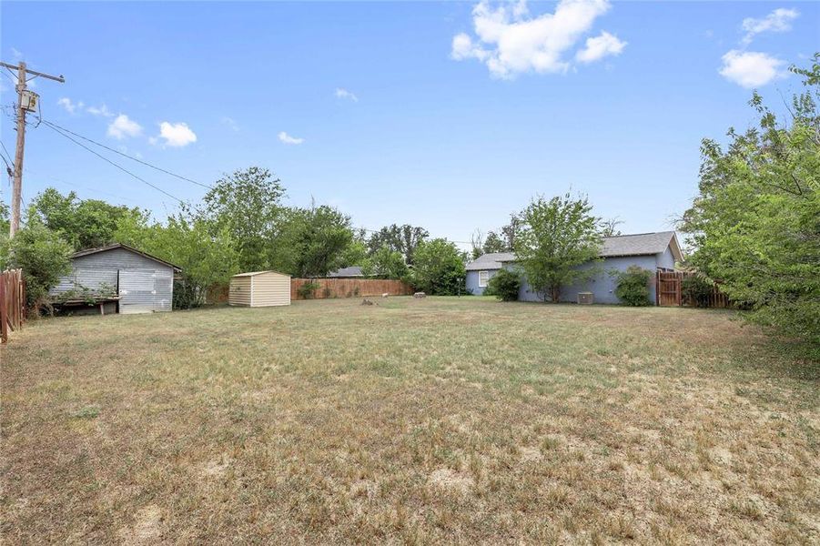 Front exterior of a new home in , Brownwood, TX, highlighting curb appeal (Image 22). Front exterior of a new home in , Brownwood, TX, highlighting curb appeal (Image 22).
