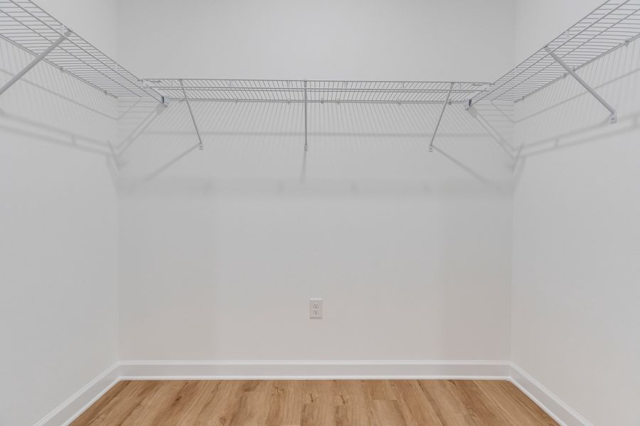 Spacious, unfurnished interior of a new home in , Crestview (Image 20).