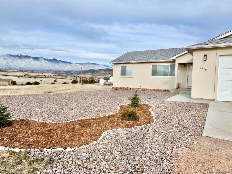Exterior details and patio area of a home in , Colorado City (Image 23).