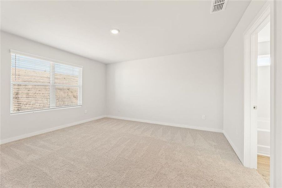 Spacious, unfurnished interior of a new home in Belleview Manor, Fairburn (Image 17).