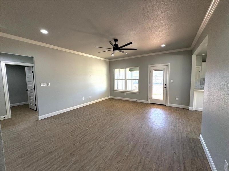 Spacious, unfurnished interior of a new home in , Abilene (Image 9).