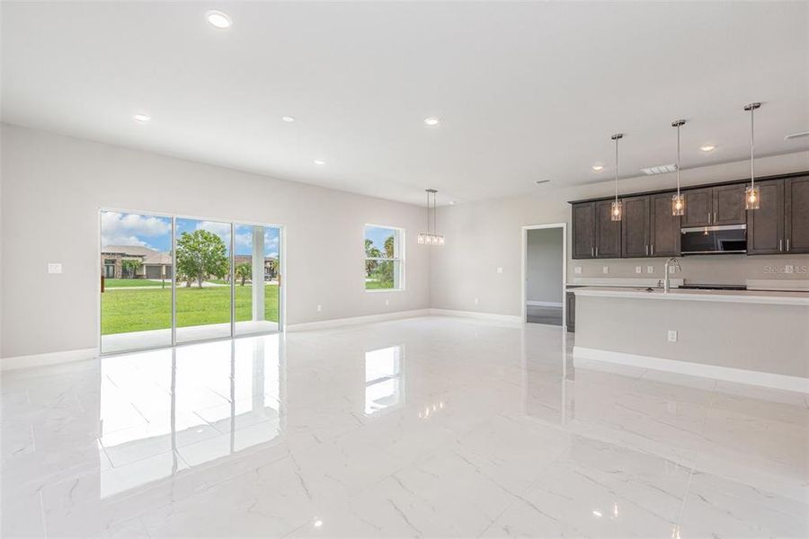 Spacious, unfurnished interior of a new home in , Port Charlotte (Image 13).