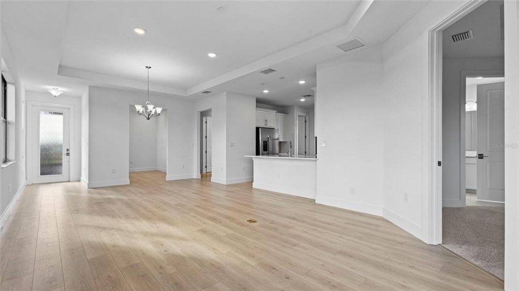 Spacious, unfurnished interior of a new home in Cresswind Lakewood Ranch, Lakewood Ranch (Image 19). Spacious, unfurnished interior of a new home in Cresswind Lakewood Ranch, Lakewood Ranch (Image 19).